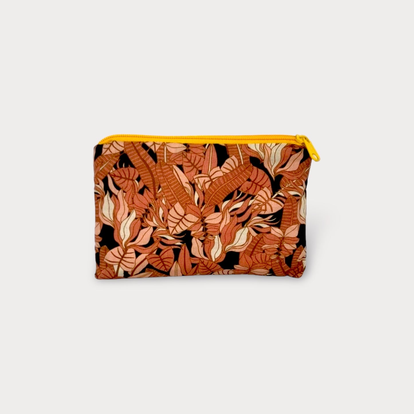 Small Pouch . All the Women. Fabrics.