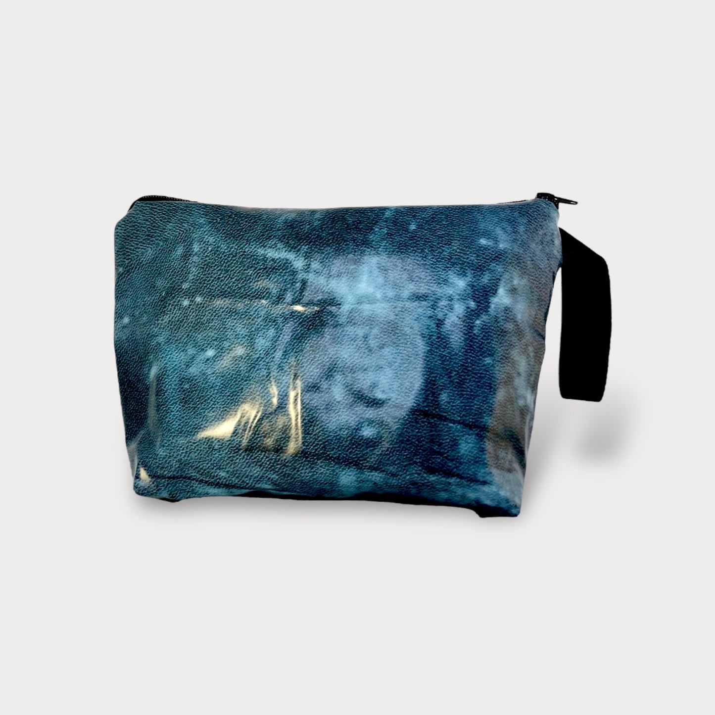 Overnight Bag . Whale Eye. Pool Toy