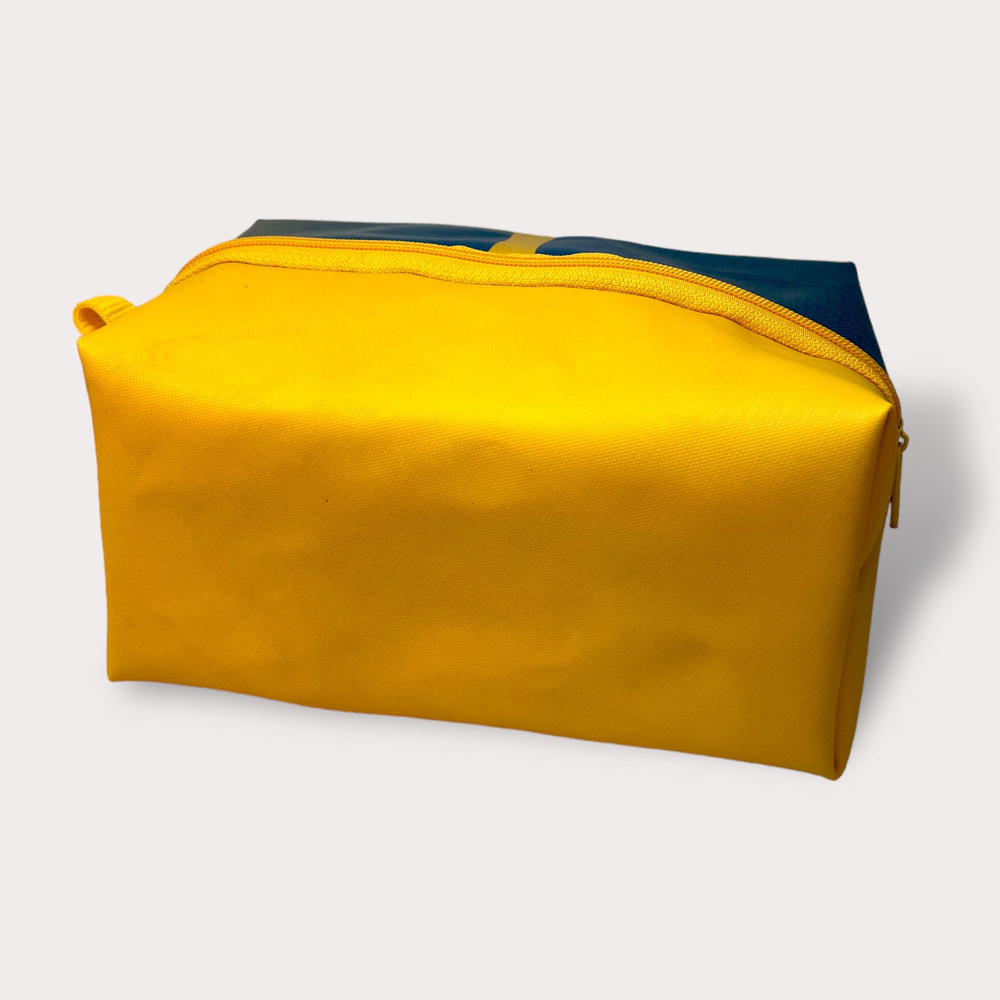 Travel Kit . Acua Park. Yellow